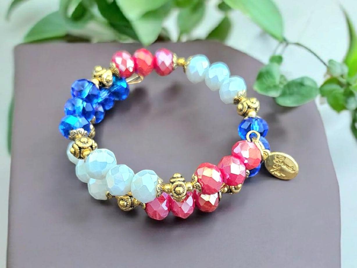 Red White and Blue Flag Cross Charm Bracelet Jewelry Beaded Patriotic USA Military July 4 Gold Wrap Bangle Memory Wire Adjustable