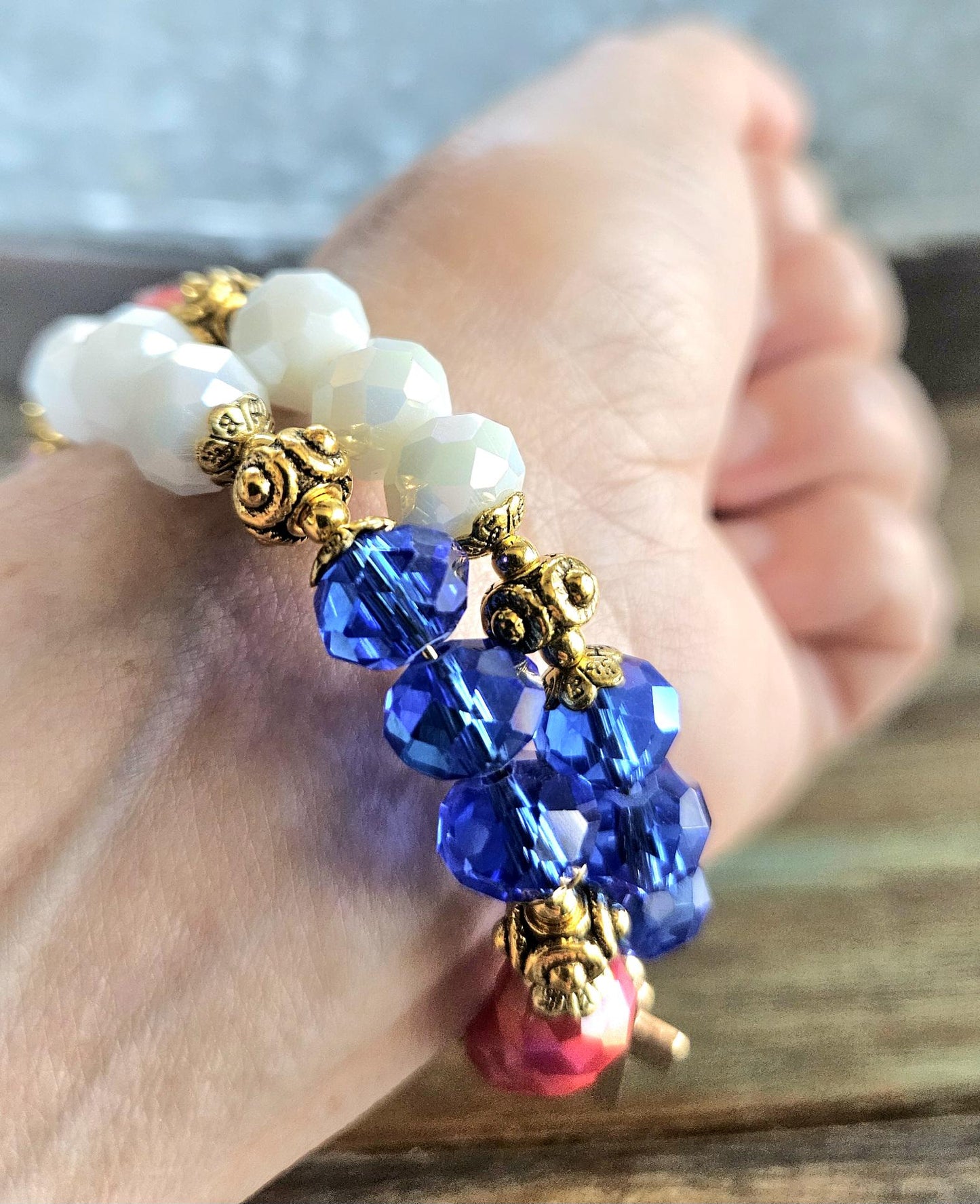 Red White and Blue Flag Cross Charm Bracelet Jewelry Beaded Patriotic USA Military July 4 Gold Wrap Bangle Memory Wire Adjustable