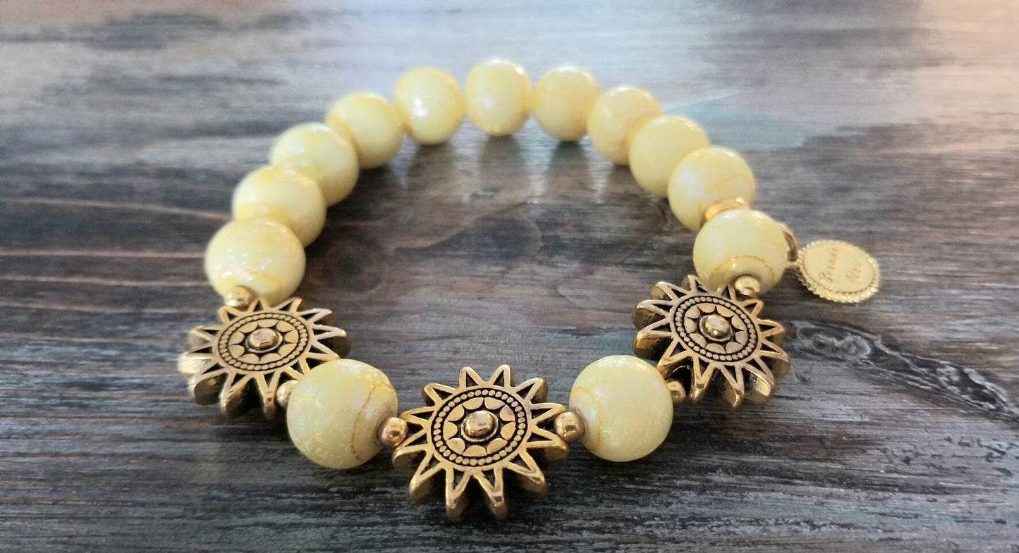 Sun Celestial Charm Beaded Bracelet Yellow Jewelry Stretch Gold Sunshine Amber Glass Beads Beach Spring Summer Women's Gift for Her